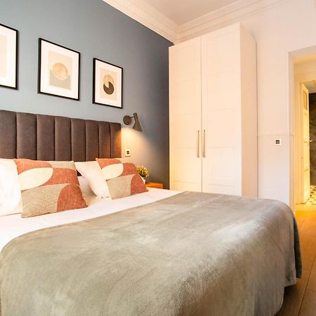 Apartament Apolo En Madryt Zewnętrze zdjęcie